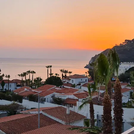 아파트호텔 Ninfa Sul Mare Apartments - Piscina Idromassaggio 50 M E T R I Dal Mare Free Parking