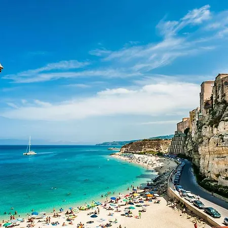 Aparthotel Ninfa Sul Mare Apartments - Piscina Idromassaggio 50 M E T R I Dal Mare Free Parking Capo Vaticano