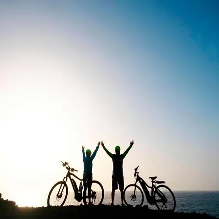 Ninfa Sul Mare Apartments - Piscina Idromassaggio 50 M E T R I Dal Mare Free Parking Aparthotel