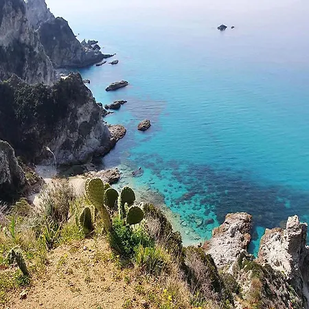 Aparthotel Ninfa Sul Mare Apartments - Piscina Idromassaggio 50 M E T R I Dal Mare Free Parking Capo Vaticano