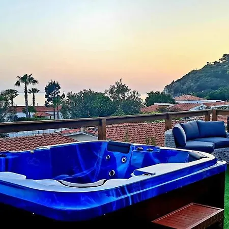 Ninfa Sul Mare Apartments - Piscina Idromassaggio 50 M E T R I Dal Mare Free Parking 아파트호텔 카포바티카노