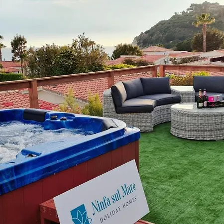 Ninfa Sul Mare Apartments - Piscina Idromassaggio 50 M E T R I Dal Mare Free Parking Aparthotel