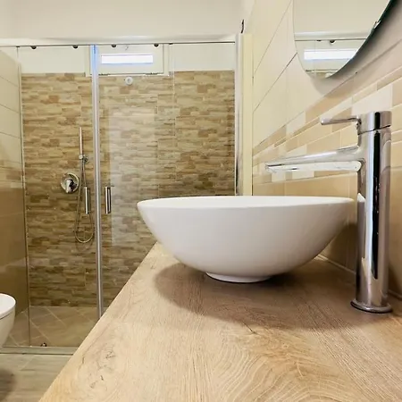 아파트호텔 Ninfa Sul Mare Apartments - Piscina Idromassaggio 50 M E T R I Dal Mare Free Parking 카포바티카노