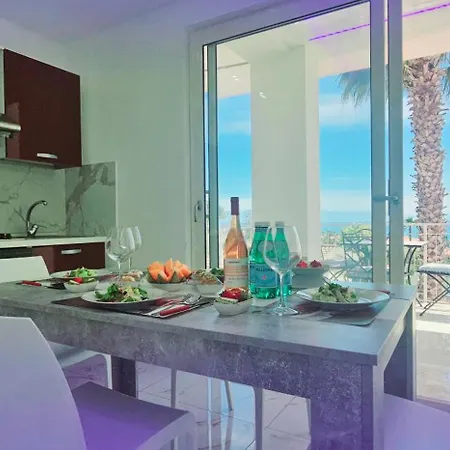 Ninfa Sul Mare Apartments - Piscina Idromassaggio 50 M E T R I Dal Mare Free Parking 4* 카포바티카노