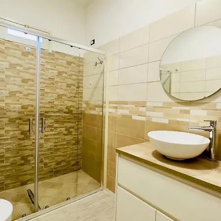 Ninfa Sul Mare Apartments - Piscina Idromassaggio 50 M E T R I Dal Mare Free Parking Apart Otel 4*