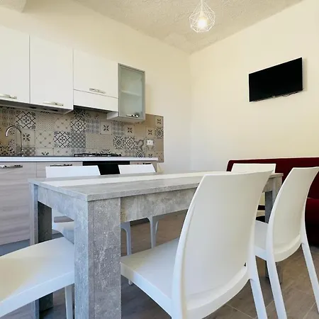 Ninfa Sul Mare Apartments - Piscina Idromassaggio 50 M E T R I Dal Mare Free Parking 4*