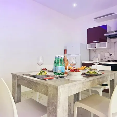 Ninfa Sul Mare Apartments 50 M E T R I Dal Mare Best Breakfast And Free Parking Appart hôtel *