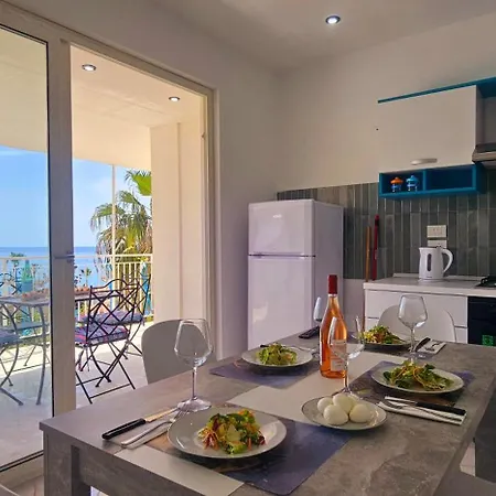 Appart hôtel Ninfa Sul Mare Apartments 50 M E T R I Dal Mare Best Breakfast And Free Parking *