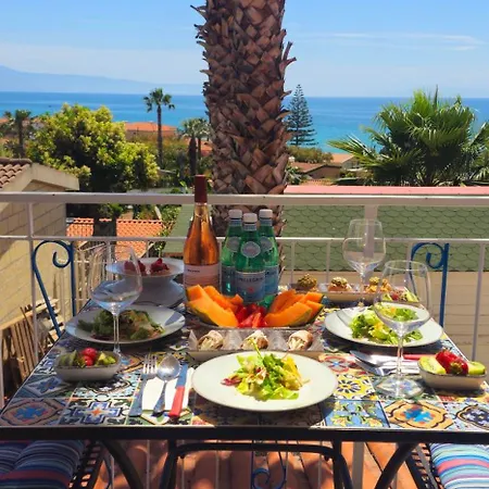 Ninfa Sul Mare 50 M E T R I Dal Mare Breakfast And Free Parking * Capo Vaticano