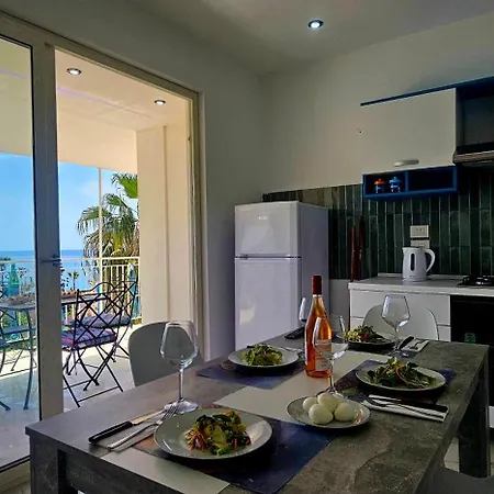 Appart hôtel Ninfa Sul Mare Apartments 50 M E T R I Dal Mare Best Breakfast And Free Parking