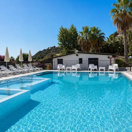 Ninfa Sul Mare - Piscina Con Area Relax E Parcheggio Gratuito 3* קאפו ואטיצ'אנו