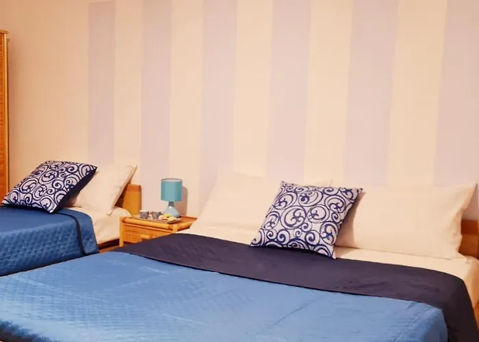 Ninfa Sul Mare - Piscina Idromassaggio 50 M E T R I Dal Mare Free Parking מלון דירות