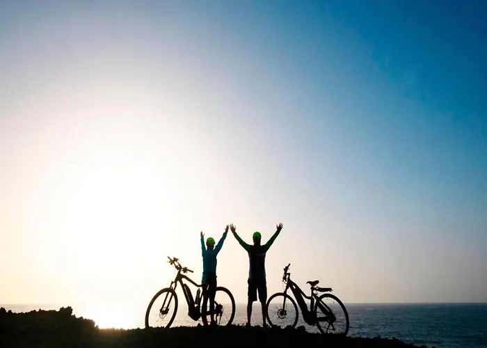 Ninfa Sul Mare - Piscina Idromassaggio 50 M E T R I Dal Mare Free Parking מלון דירות