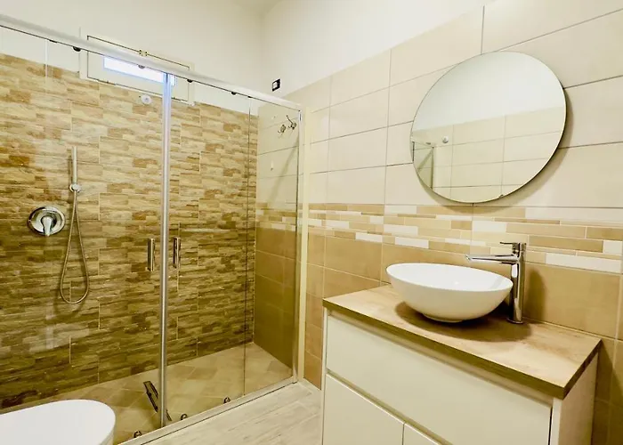 Ninfa Sul Mare - Piscina Idromassaggio 50 M E T R I Dal Mare Free Parking מלון דירות 4*