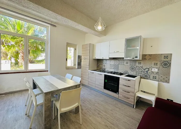 מלון דירות Ninfa Sul Mare - Piscina Idromassaggio 50 M E T R I Dal Mare Free Parking קאפו ואטיצ'אנו