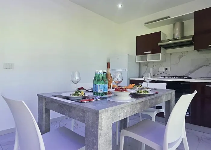 Ninfa Sul Mare - Piscina Idromassaggio 50 M E T R I Dal Mare Free Parking מלון דירות קאפו ואטיצ'אנו